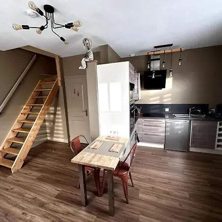 Daire Duplex ,en Face Bergues